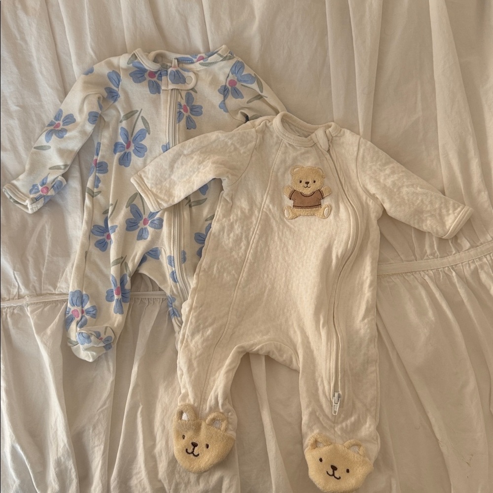Assorted Baby Onesies Collection - Picture 10 of 10